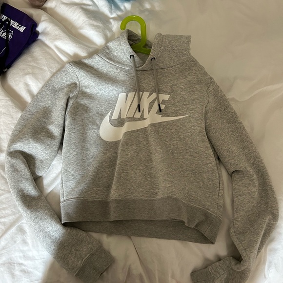 Nike hoodie - Picture 1 of 3